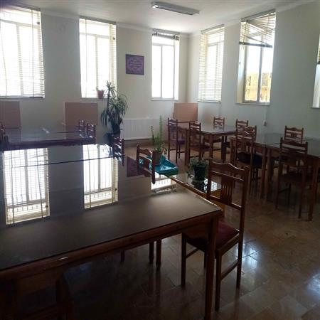 سالن مطالعه خواهران